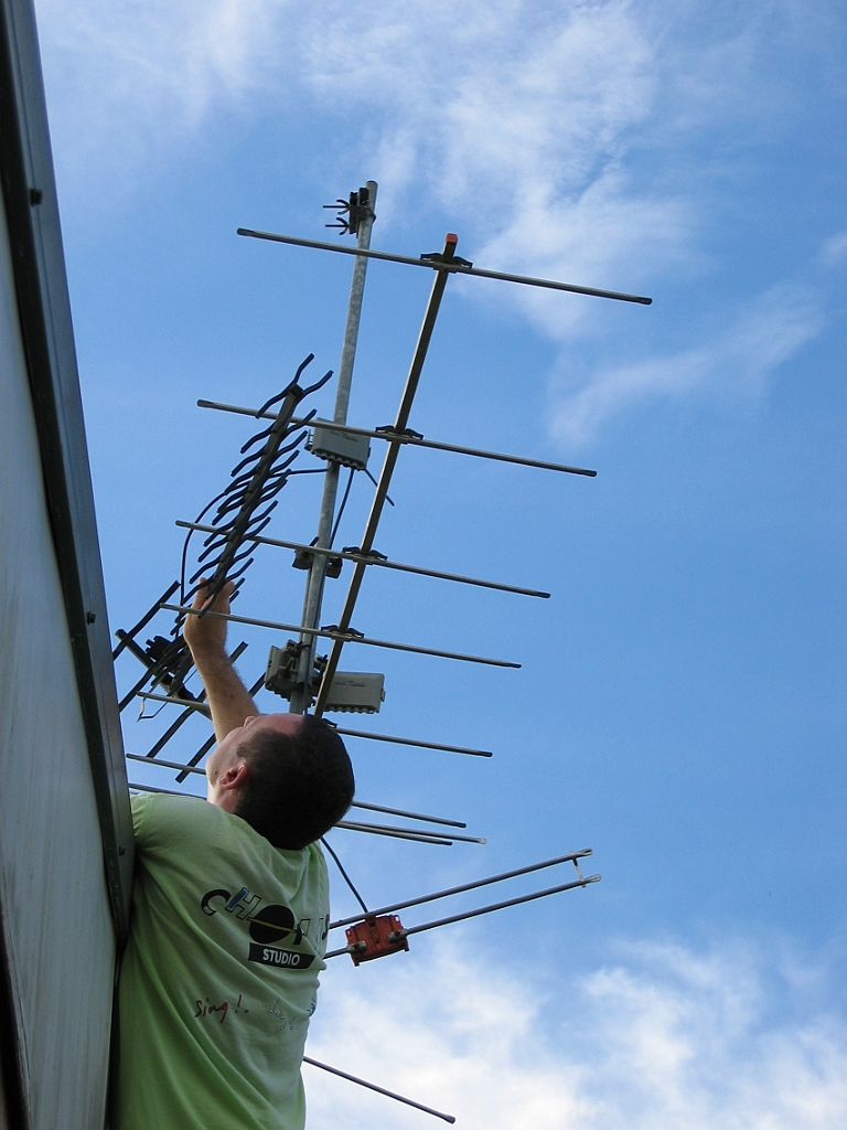 Cairns31 Cyclone Larry.jpg